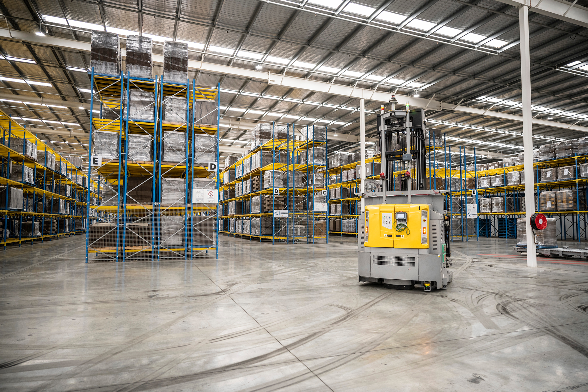 Integrated contract logistics, delivered with control
