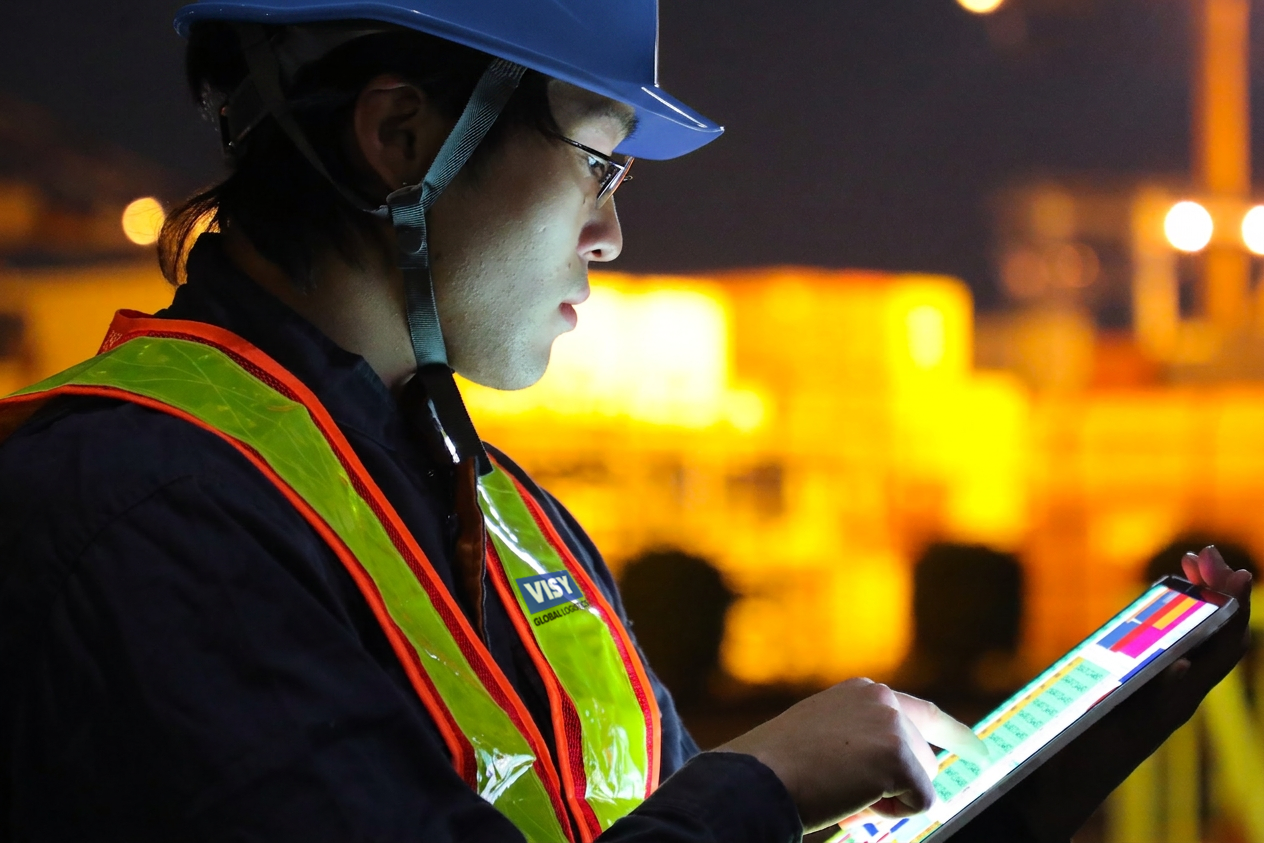 A connected approach to freight forwarding